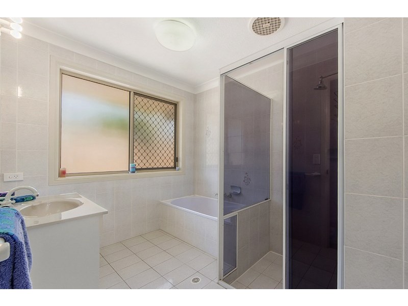 35 Pintail Crescent, Burleigh Waters QLD 4220