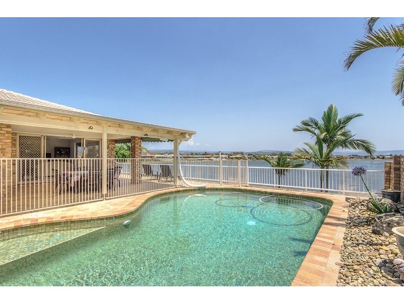 35 Pintail Crescent, Burleigh Waters QLD 4220