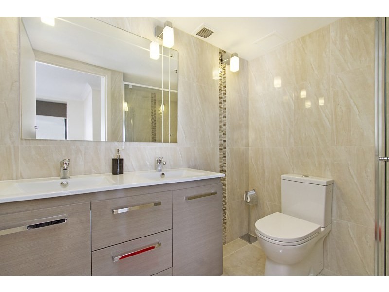 53/15 Victoria Avenue, Broadbeach QLD 4218