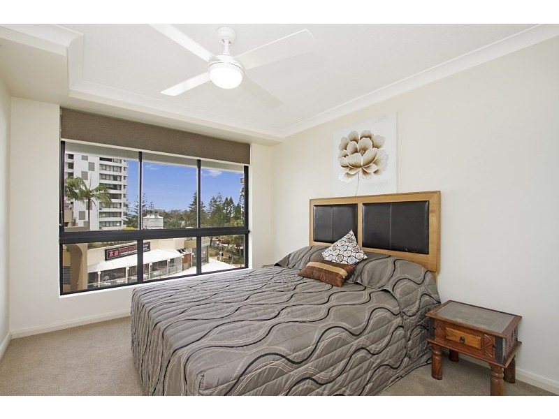 53/15 Victoria Avenue, Broadbeach QLD 4218