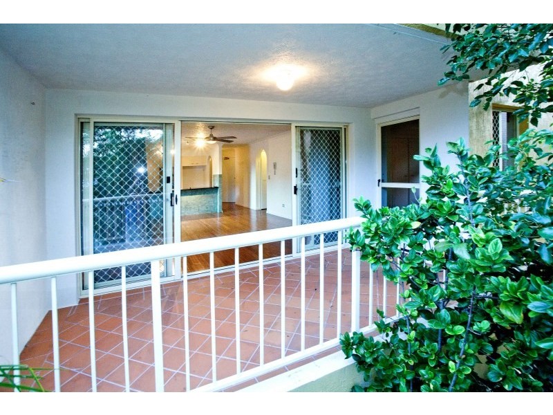 3/7 Twenty Seventh Avenue, Palm Beach QLD 4221