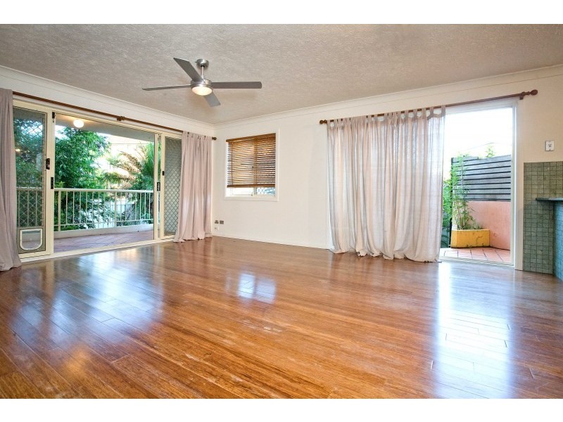 3/7 Twenty Seventh Avenue, Palm Beach QLD 4221