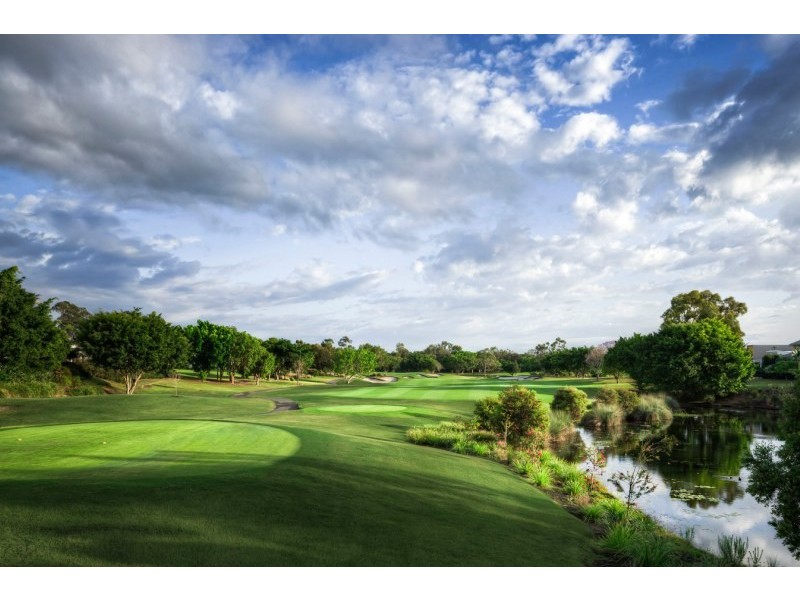 117 North Hill Drive, Robina QLD 4226