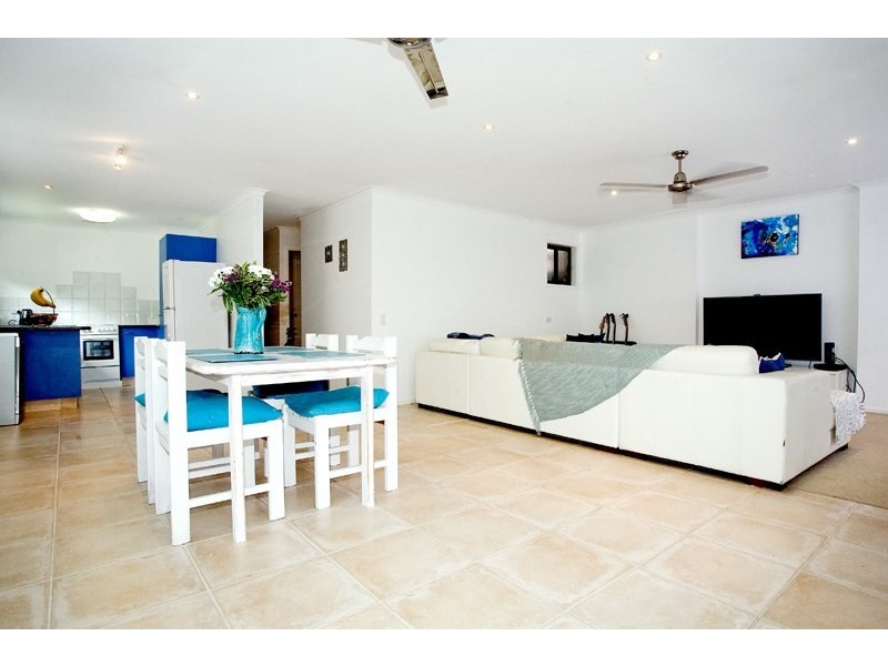 1/5 Wagtail Court, Burleigh Waters QLD 4220