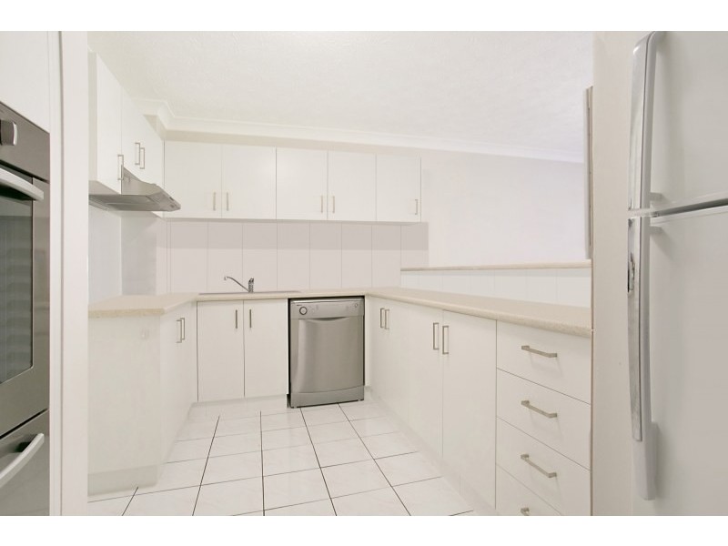 5/13-15 Aquila Court, Mermaid Waters QLD 4218