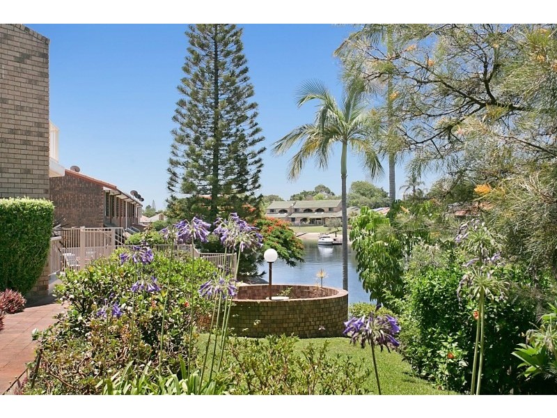 5/13-15 Aquila Court, Mermaid Waters QLD 4218