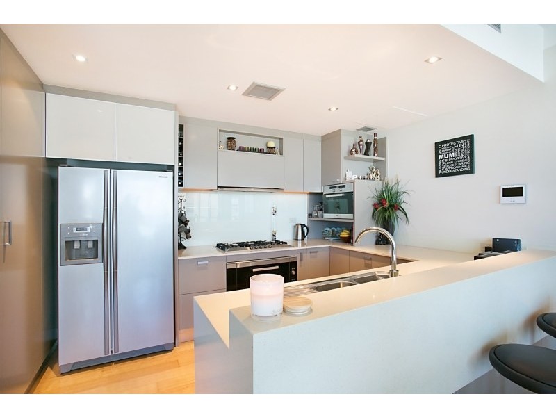 302/252 Hedges Avenue, Mermaid Beach QLD 4218