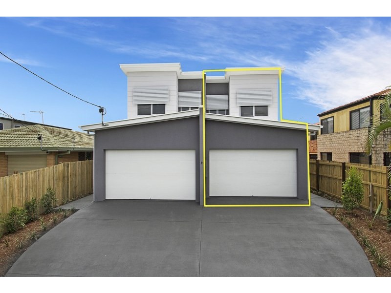 2/61 Albion Avenue, Miami QLD 4220