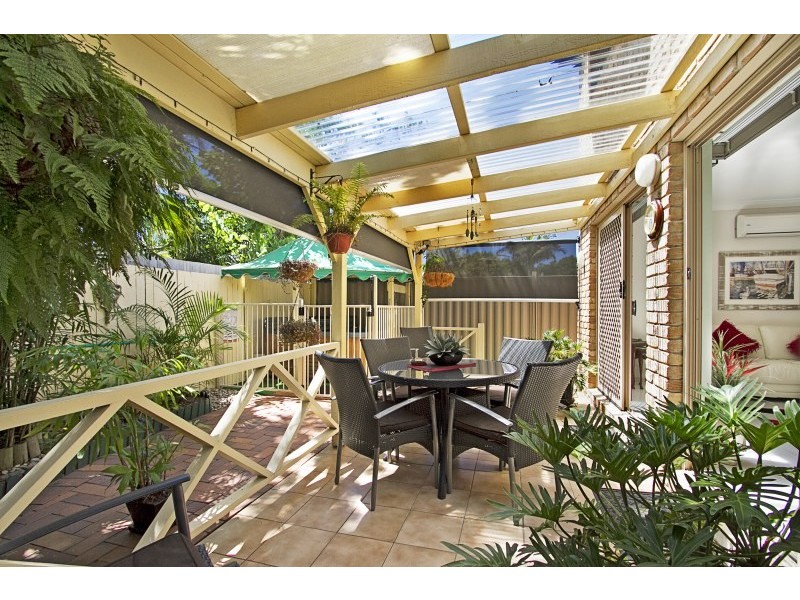 2/103 Nobby Parade, Miami QLD 4220