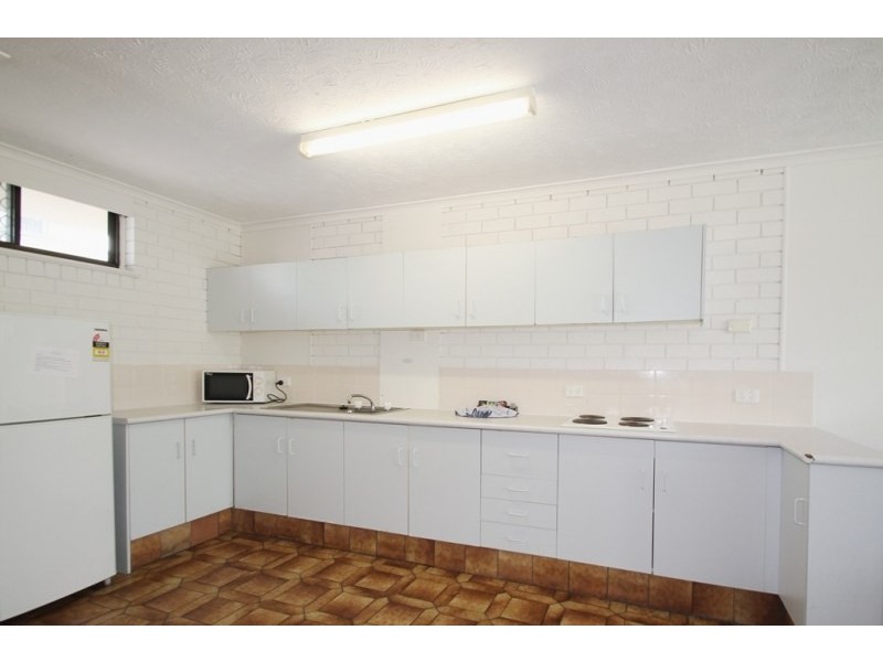 109/40 Surf Parade, Broadbeach QLD 4218