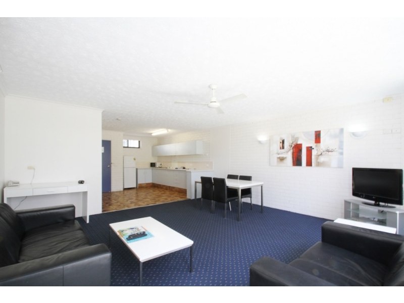 109/40 Surf Parade, Broadbeach QLD 4218