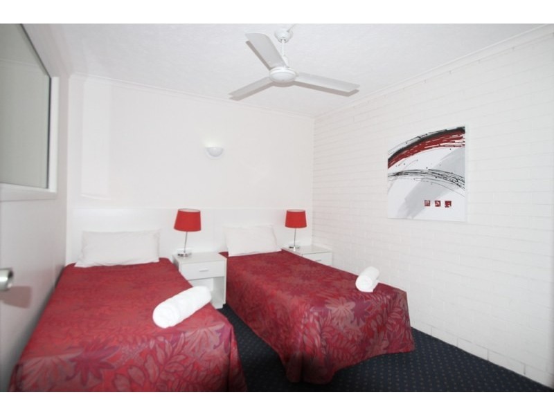 109/40 Surf Parade, Broadbeach QLD 4218