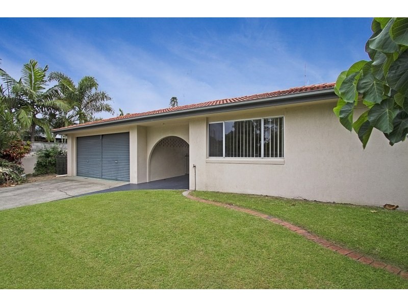 84 Salerno Street, Isle Of Capri QLD 4217