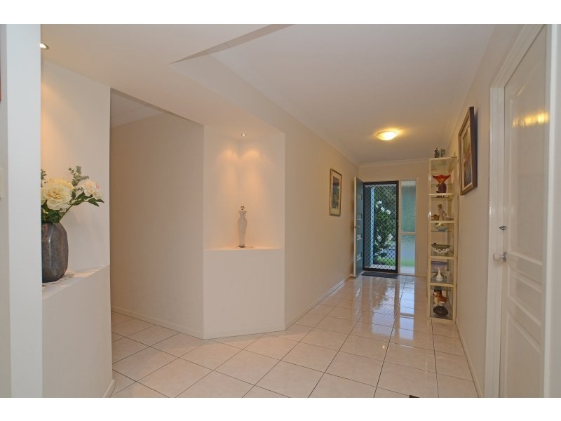 90 Observatory Drive, Reedy Creek QLD 4227