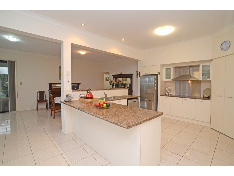 90 Observatory Drive, Reedy Creek QLD 4227