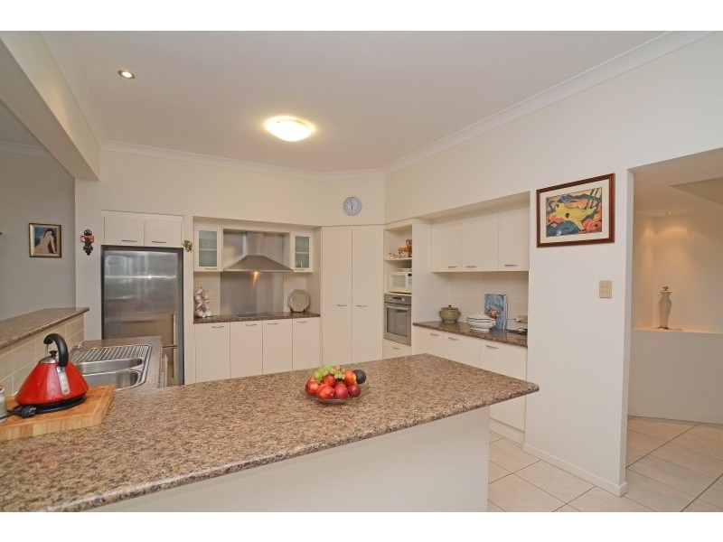 90 Observatory Drive, Reedy Creek QLD 4227