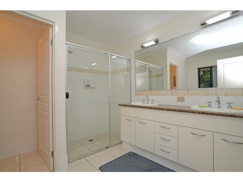 90 Observatory Drive, Reedy Creek QLD 4227