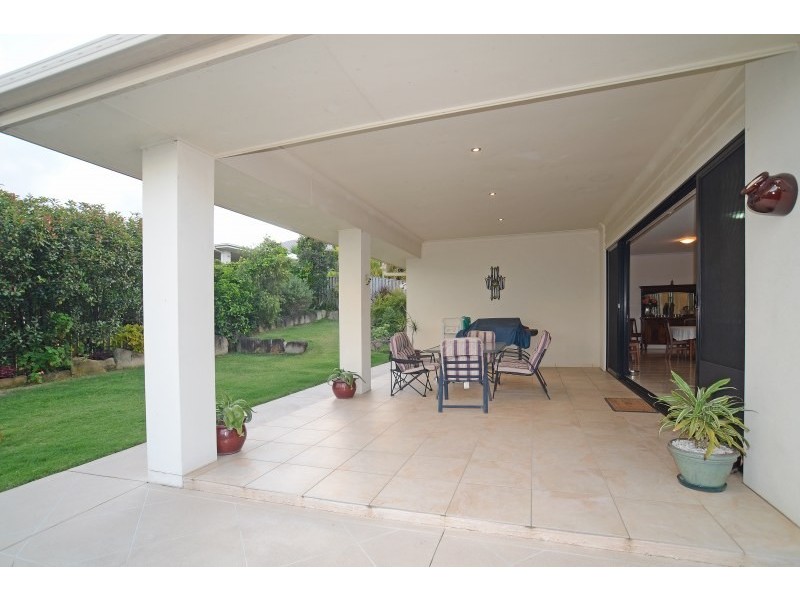 90 Observatory Drive, Reedy Creek QLD 4227