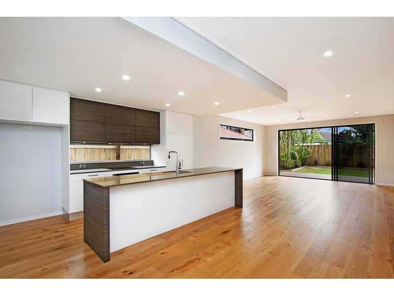 1/61 Albion Avenue, Miami QLD 4220