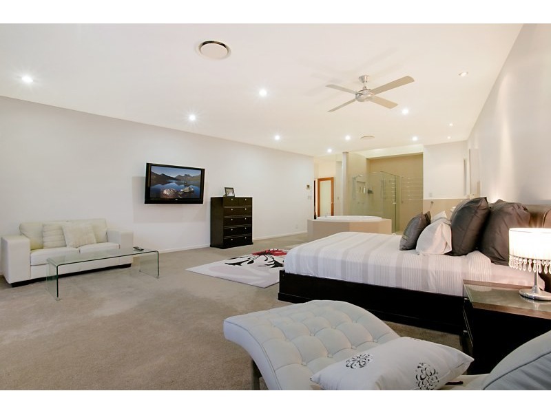 1 Dungogie Drive, Tallebudgera QLD 4228