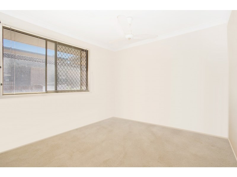 1/33 Mountain View Avenue, Miami QLD 4220