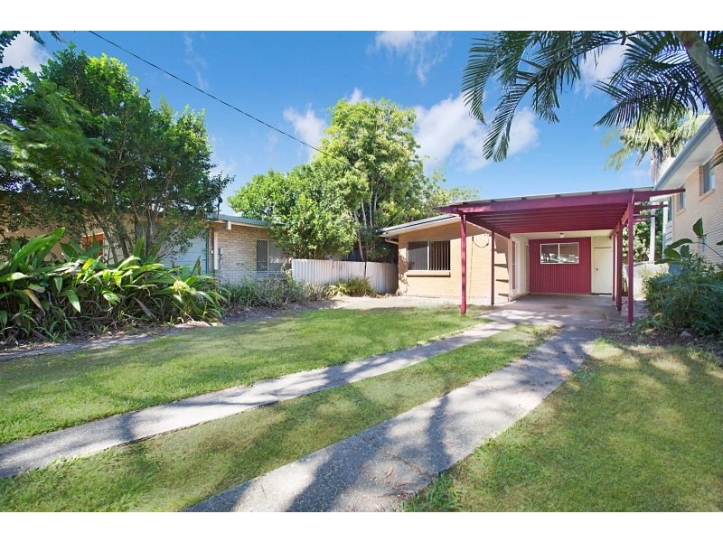 98 Albion Avenue, Miami QLD 4220