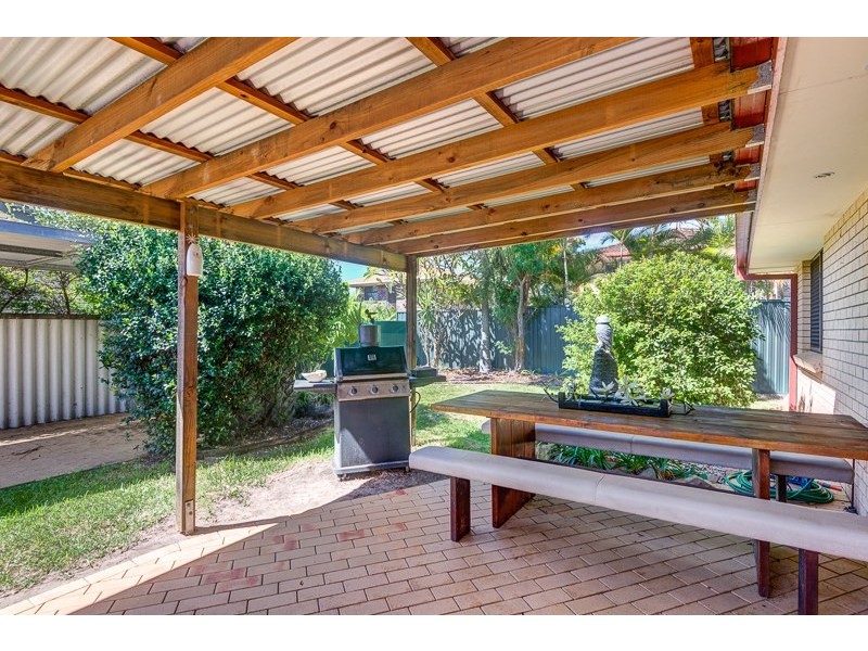 2/24 Macaw Avenue, Miami QLD 4220