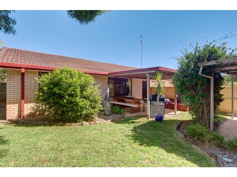 2/24 Macaw Avenue, Miami QLD 4220