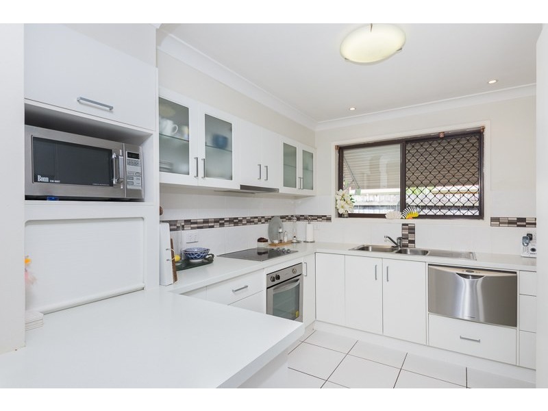 2/24 Macaw Avenue, Miami QLD 4220