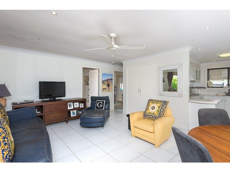 2/24 Macaw Avenue, Miami QLD 4220