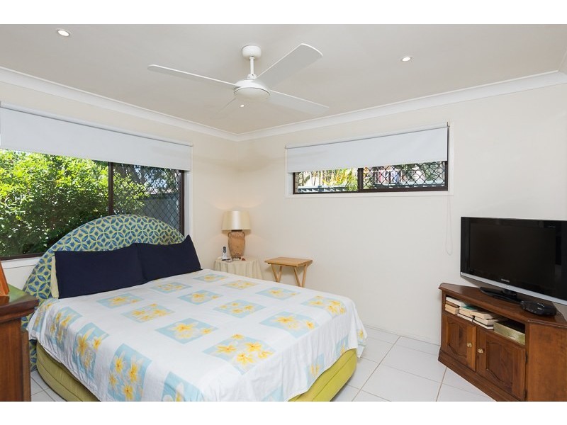 2/24 Macaw Avenue, Miami QLD 4220