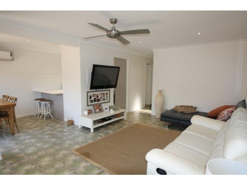 1/106 Nobby Parade, Miami QLD 4220