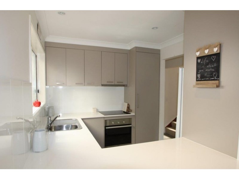 1/106 Nobby Parade, Miami QLD 4220