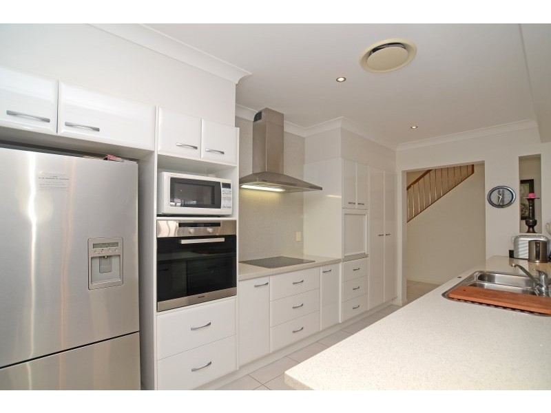8 Gilgandra Close, Reedy Creek QLD 4227