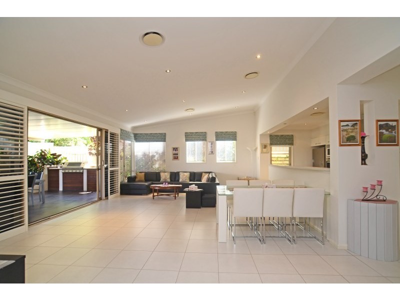 8 Gilgandra Close, Reedy Creek QLD 4227