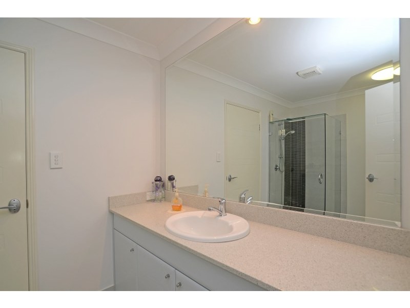 8 Gilgandra Close, Reedy Creek QLD 4227