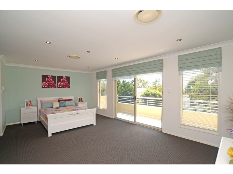 8 Gilgandra Close, Reedy Creek QLD 4227