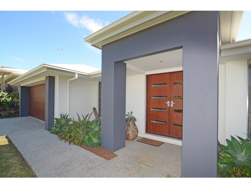 12 Peregrine Street, Reedy Creek QLD 4227