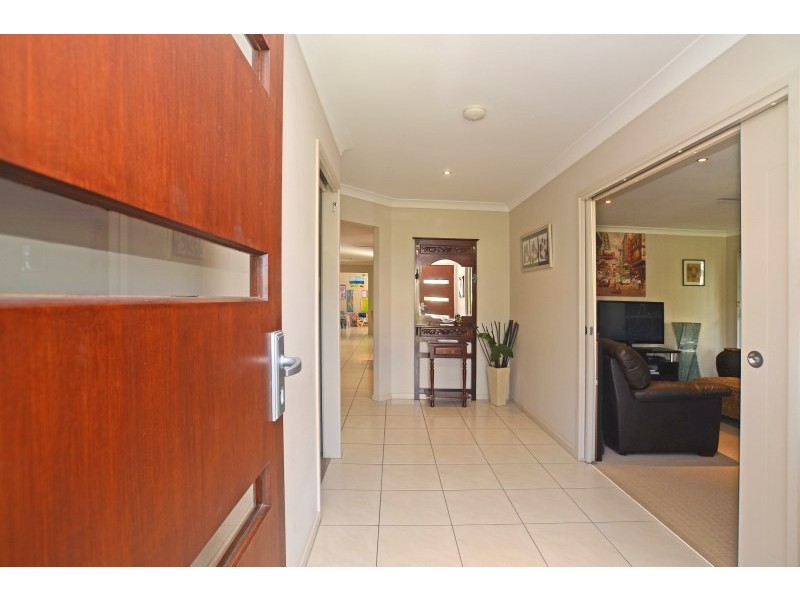 12 Peregrine Street, Reedy Creek QLD 4227