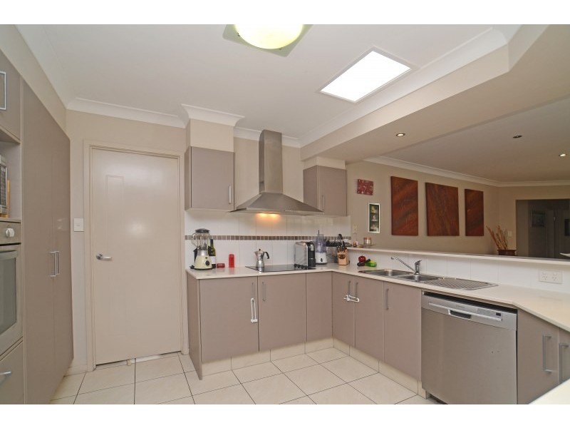 12 Peregrine Street, Reedy Creek QLD 4227