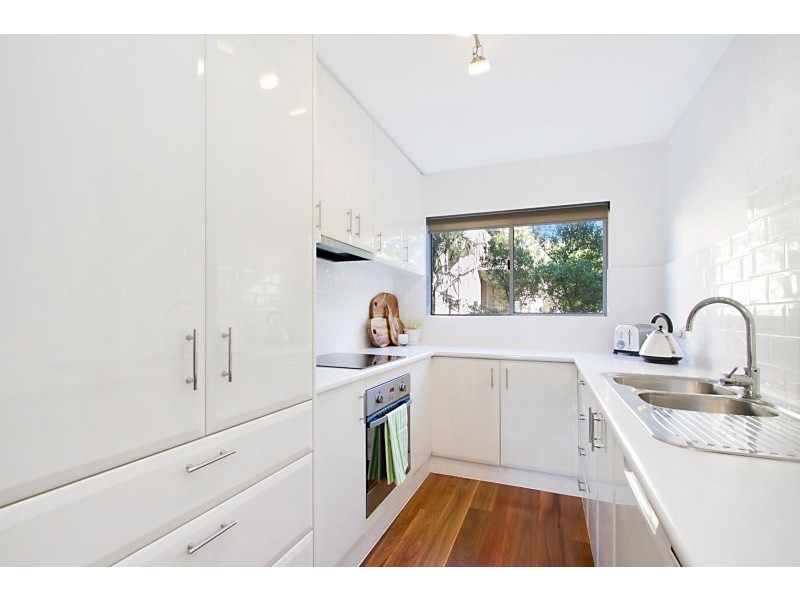 9/2 Nagel Avenue, Miami QLD 4220