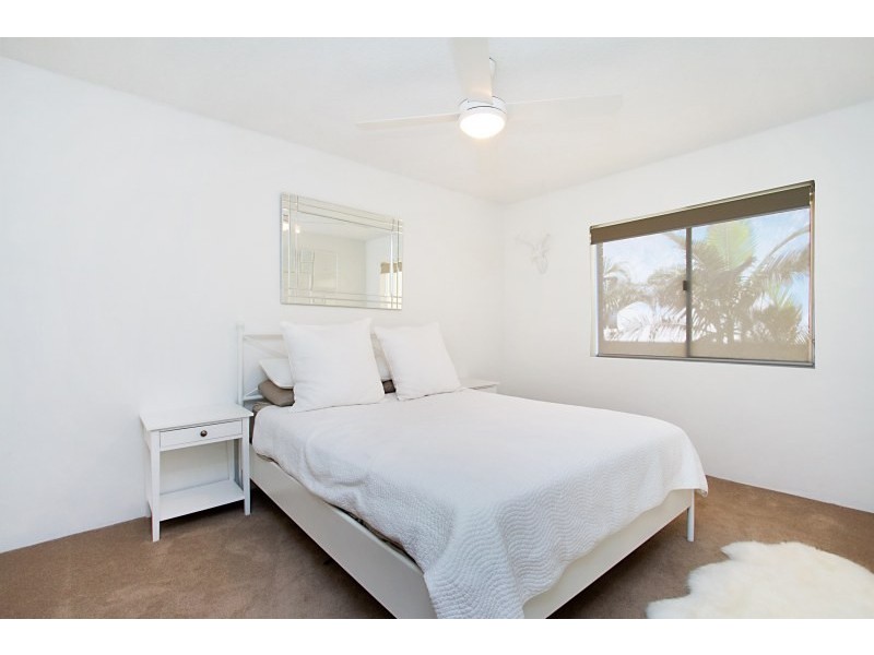 9/2 Nagel Avenue, Miami QLD 4220