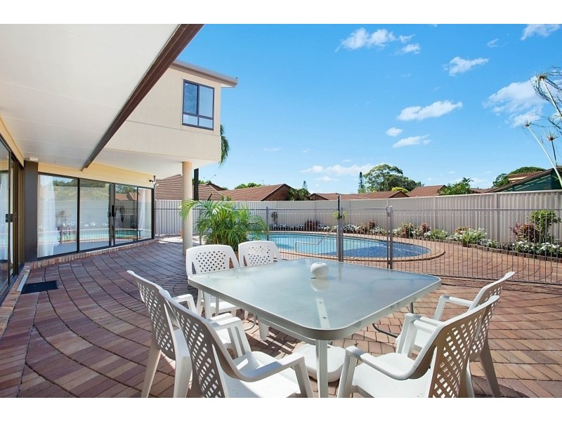 39/172 Barrier Reef Drive, Mermaid Waters QLD 4218