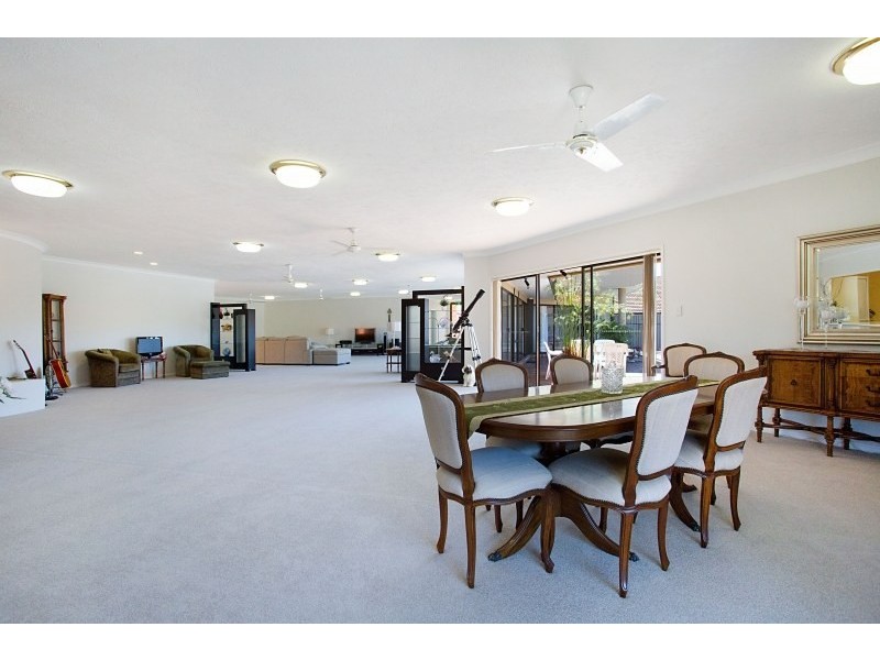 39/172 Barrier Reef Drive, Mermaid Waters QLD 4218