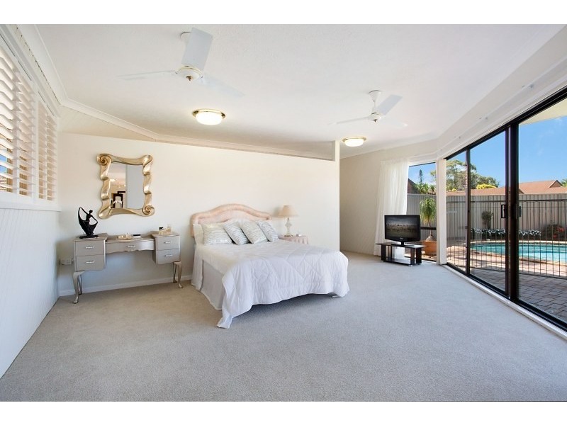 39/172 Barrier Reef Drive, Mermaid Waters QLD 4218
