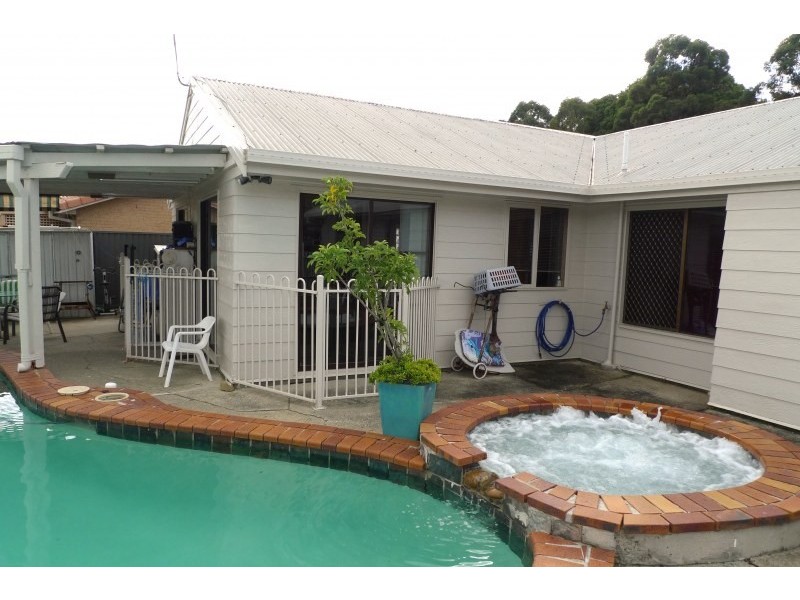 14 Bradshaw Drive, Currumbin Waters QLD 4223