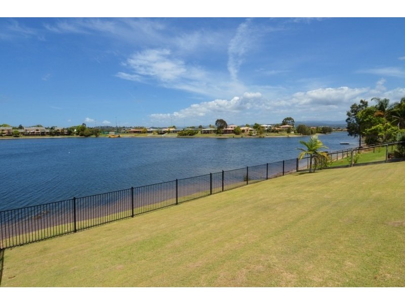 74 Honeyeater Drive, Burleigh Waters QLD 4220