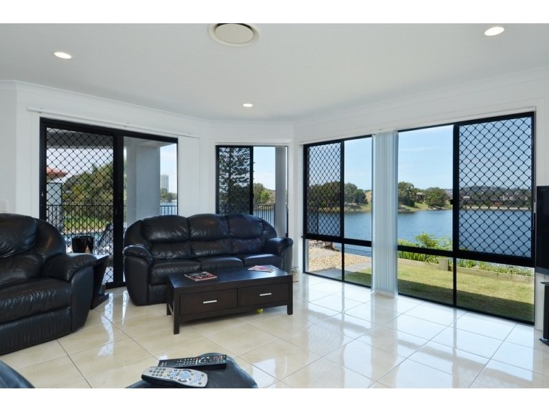 74 Honeyeater Drive, Burleigh Waters QLD 4220
