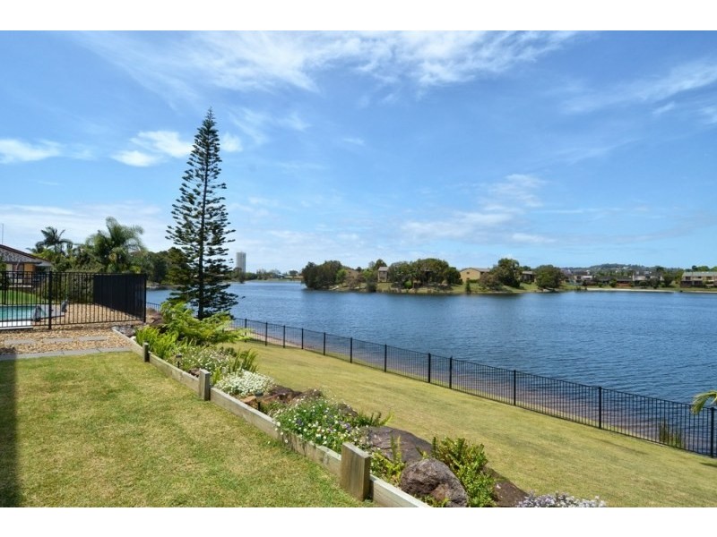 74 Honeyeater Drive, Burleigh Waters QLD 4220