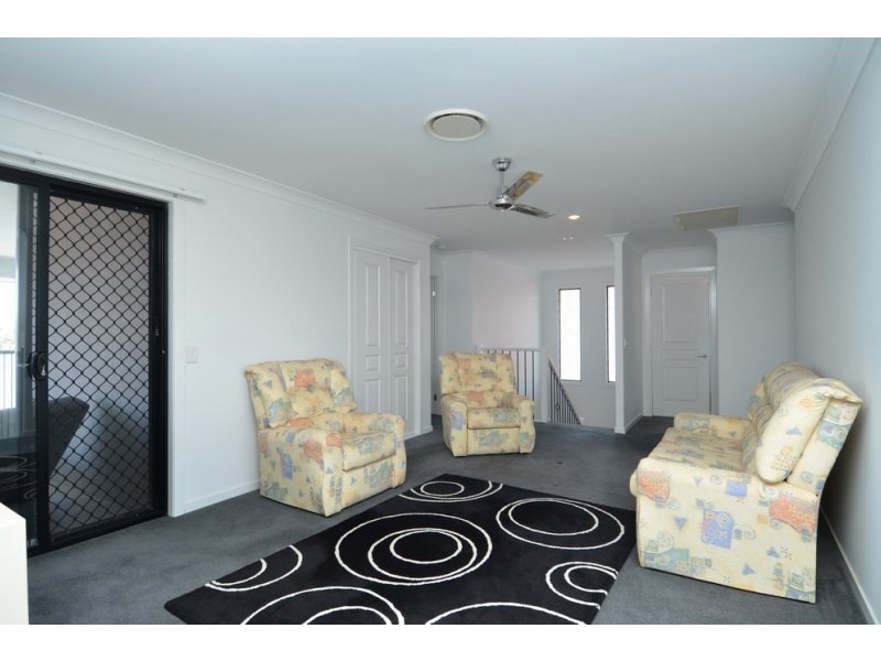 74 Honeyeater Drive, Burleigh Waters QLD 4220